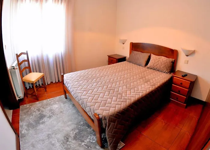 Menina Do Rio Casa de Férias Rio Caldo